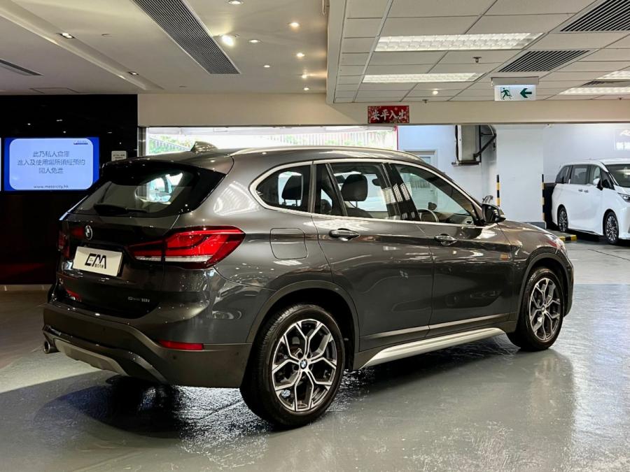 X1 sDrive18iA xLine - Image 2